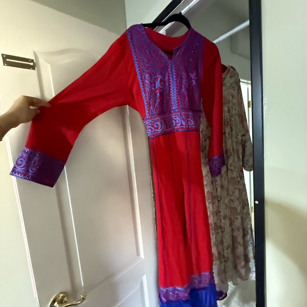 Palestinian thobe with Blue Embroidery